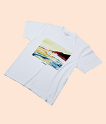 일러스트레이터 A.K.A YoJeong의 산과 바다 풍경 그림을 전면에 활용한 티셔츠 10만8천원 앤드 원더 by 아이엠샵 제품. 