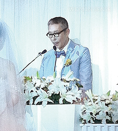 (왼쪽)서세원의 사망 소식이 알려지자 과거 본지 단독 보도(2013년 9월호)된 ‘서세원 아들의 결혼식 기사’가 화제가 됐다. 당시 아버지인 서세원이 사회와 주례를 맡았다.