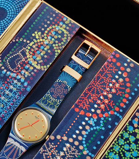 화려하게 빛나는 밤하늘을 패턴으로 담아낸 한정판 손목시계 15만4천원 스와치 제품. 