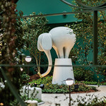 모카가든의 하이메 아욘 가든, 그의 상상에서 탄생한 7개의 동물 조각이 설치되어 있다.
