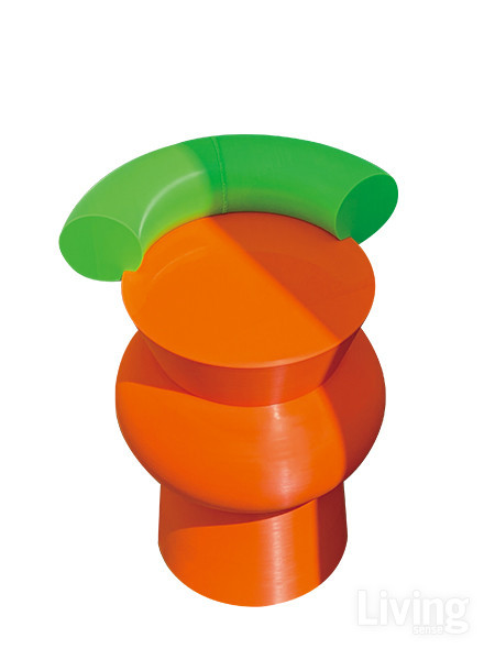 바이오 플라스틱을 소재로 3D프린팅 특유의 질감과 개성 있는 형상을 표현한 작품 ‘Color Spring’.