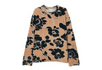블랙 플라워 일러스트로 여성미를 더한 스웨트 셔츠 20만원대 르셋 by 네타포르테. 